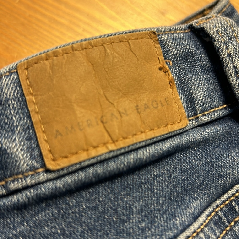 American Eagle MOM Jeans - Picture 5 of 7